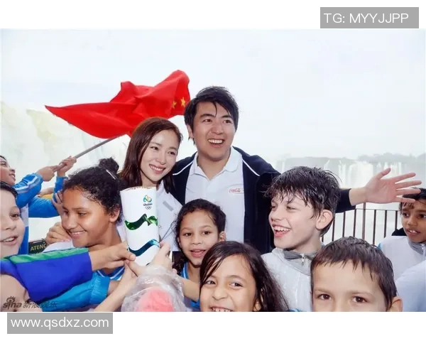 郎朗与足球明星同框合影展现音乐与体育的完美融合瞬间